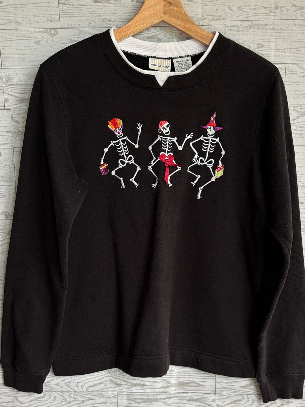 VINTAGE Halloween Sweatshirt Women's Small Dancing Skeletons Trick Or Treat